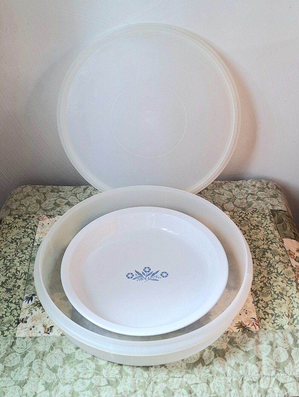 Vintage Tupperware Millionaire Line Round Pie & Pastry Keeper #224-2 & 242-1